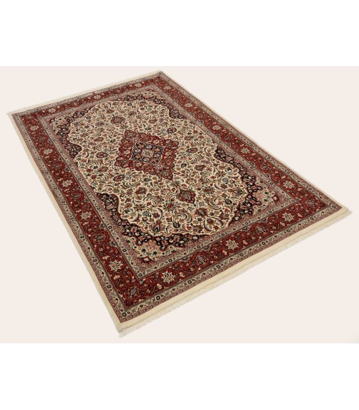 Ilam Sherkat auf Seide