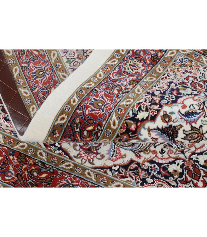 Ilam Sherkat auf Seide