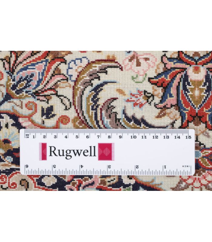 Ilam Sherkat auf Seide