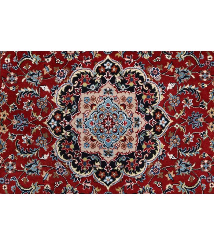 Ilam Sherkat on silk warp