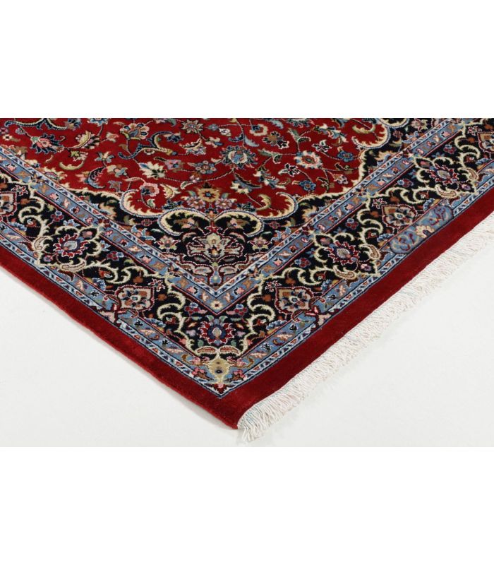 Ilam Sherkat on silk warp