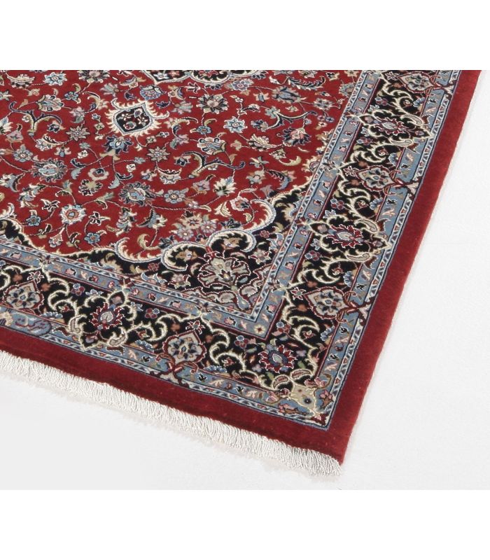 Ilam Sherkat on silk warp