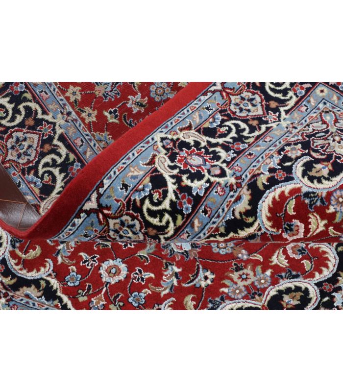 Ilam Sherkat on silk warp