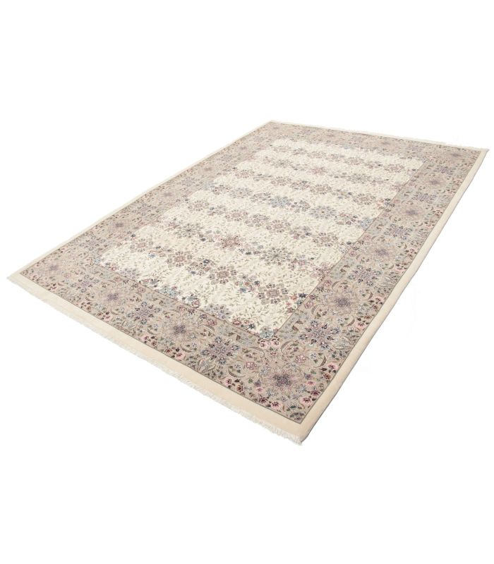 Ilam Sherkat on silk warp