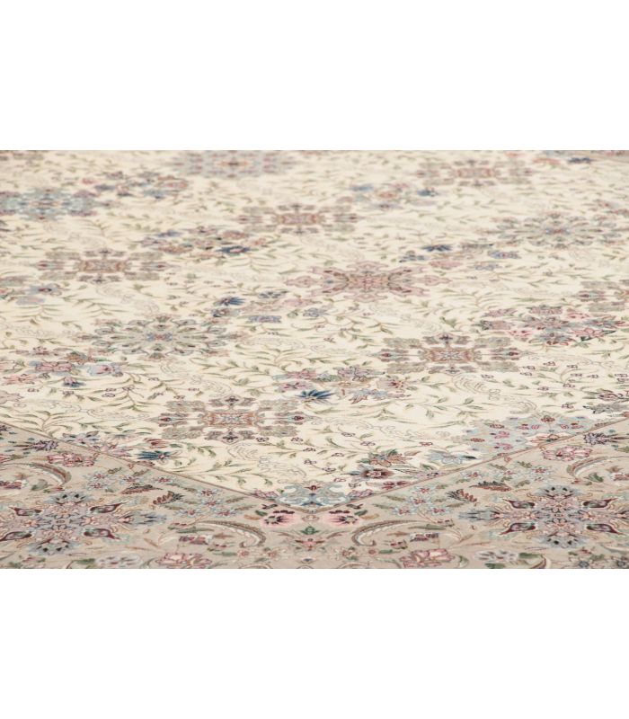 Ilam Sherkat on silk warp