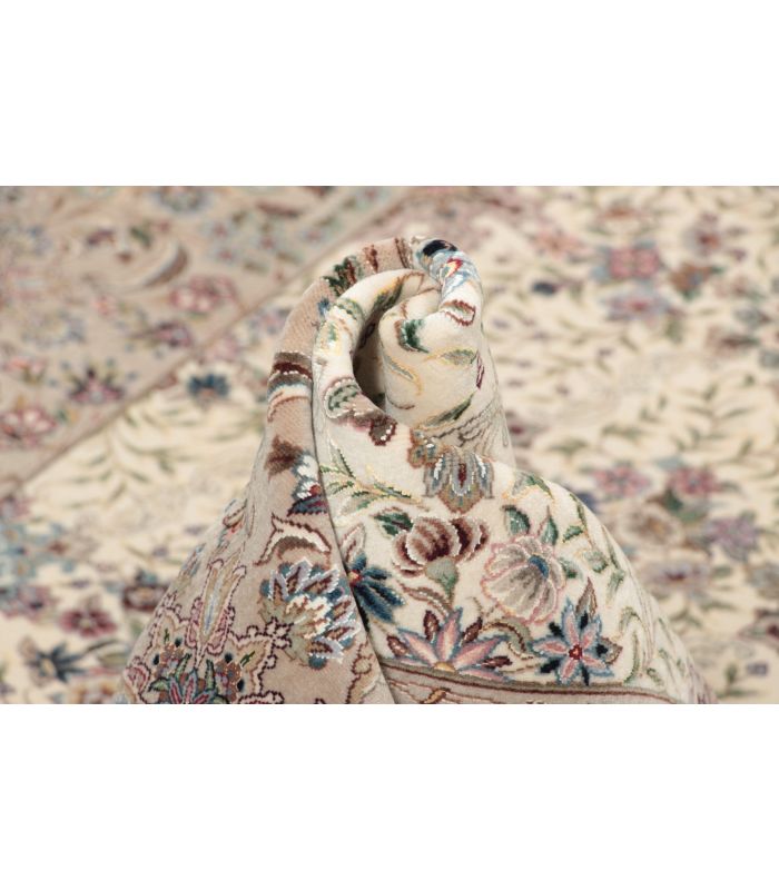 Ilam Sherkat on silk warp