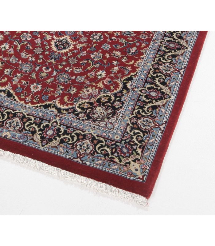 Ilam Sherkat on silk warp