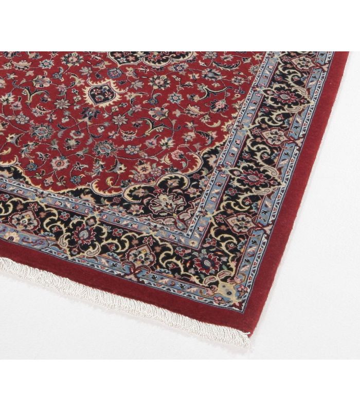 Ilam Sherkat on silk warp