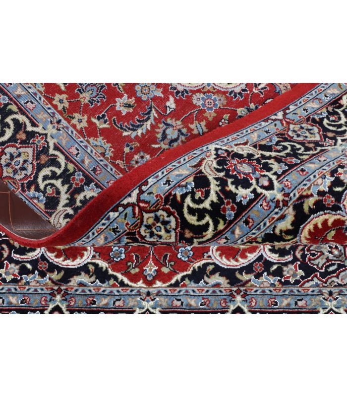 Ilam Sherkat on silk warp