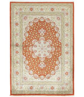 Qum silk