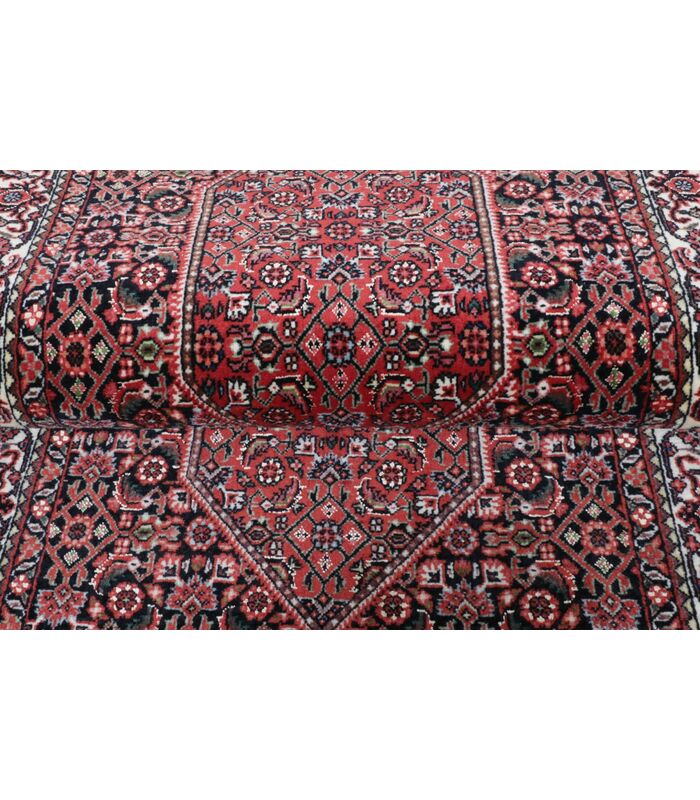 Bidjar with silk contours