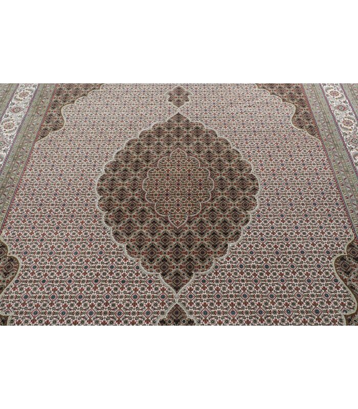Taj Mahi Tabriz