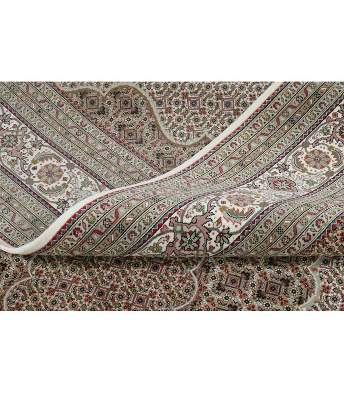 Taj Mahi Tabriz
