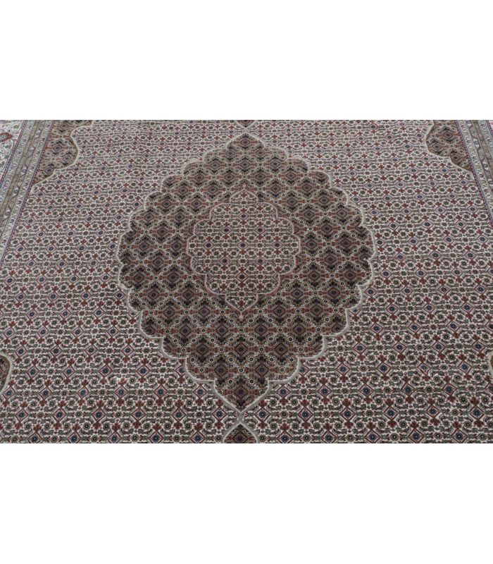 Taj Mahi Tabriz