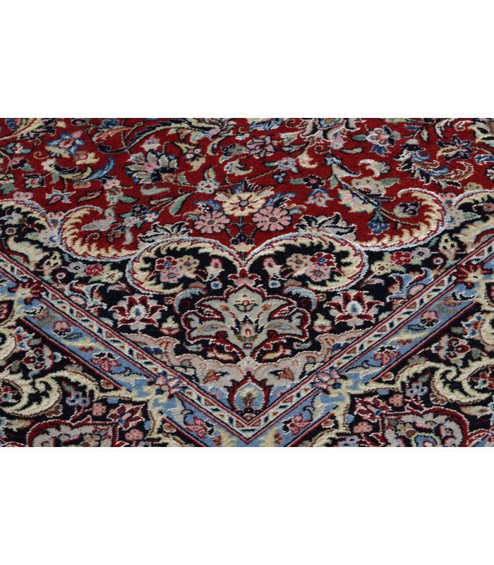 Ilam Sherkat on silk warp