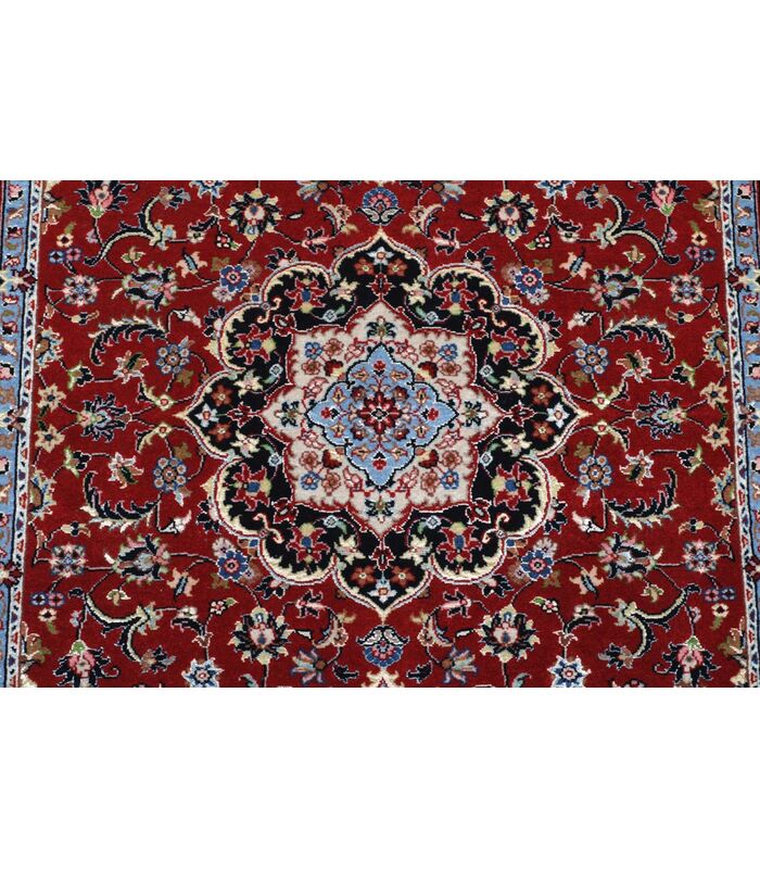 Ilam Sherkat auf Seide