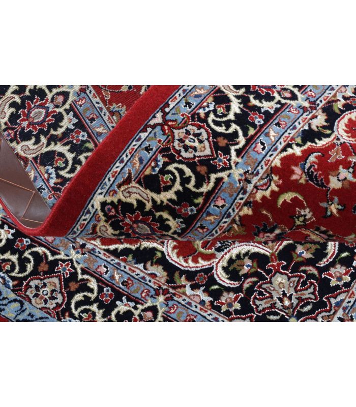 Ilam Sherkat auf Seide