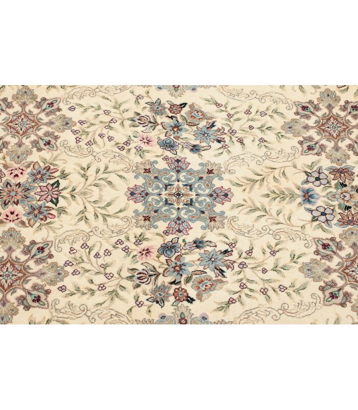 Ilam Sherkat auf Seide