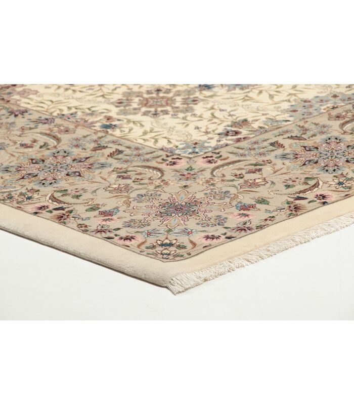 Ilam Sherkat auf Seide