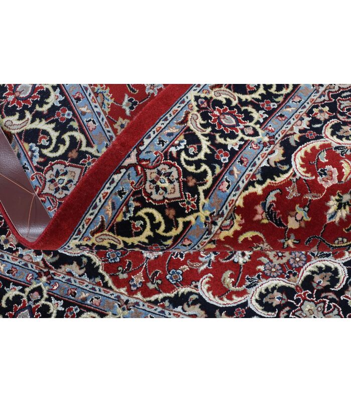 Ilam Sherkat on silk warp