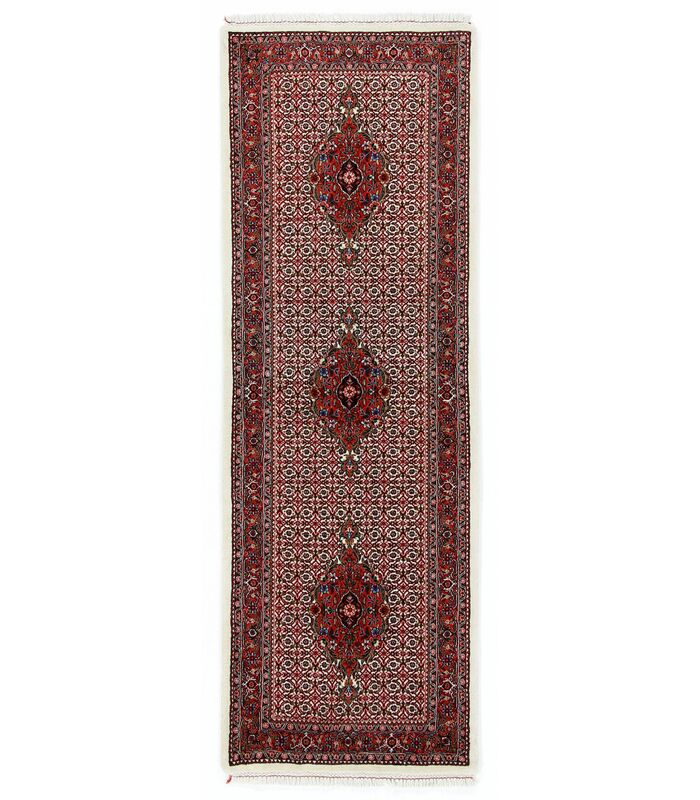 Bidjar with silk contours