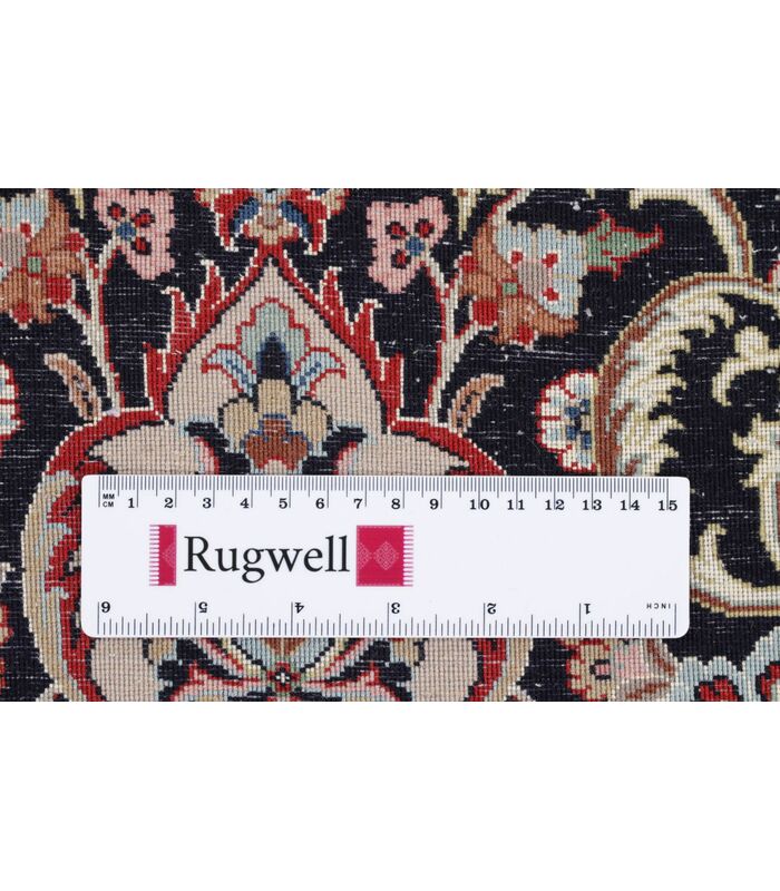 Ilam Sherkat auf Seide