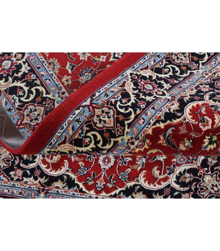 Ilam Sherkat auf Seide