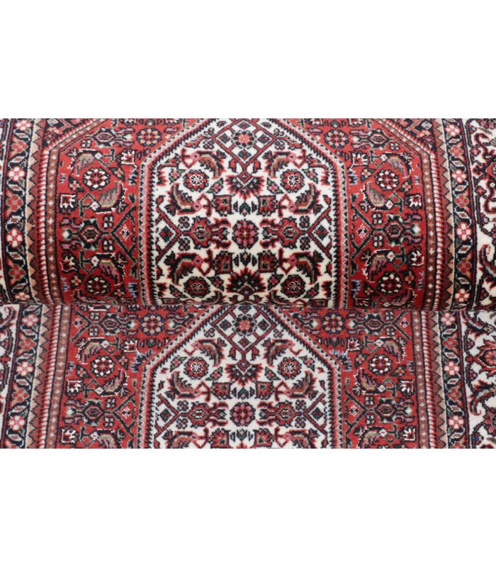 Bidjar with silk contours