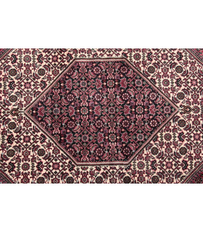 Bidjar with silk contours