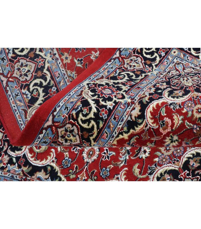 Ilam Sherkat on silk warp