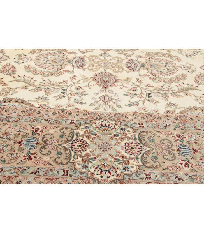 Ilam Sherkat on silk warp