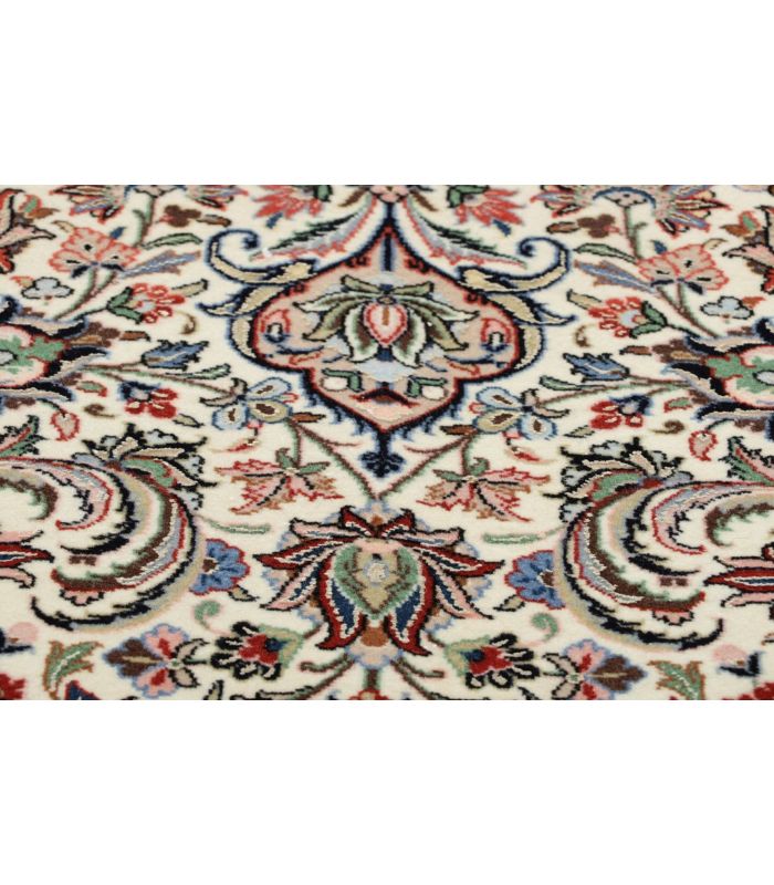 Ilam Sherkat on silk warp