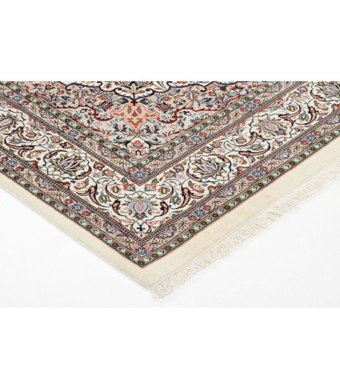 Ilam Sherkat on silk warp