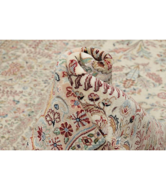 Ilam Sherkat auf Seide