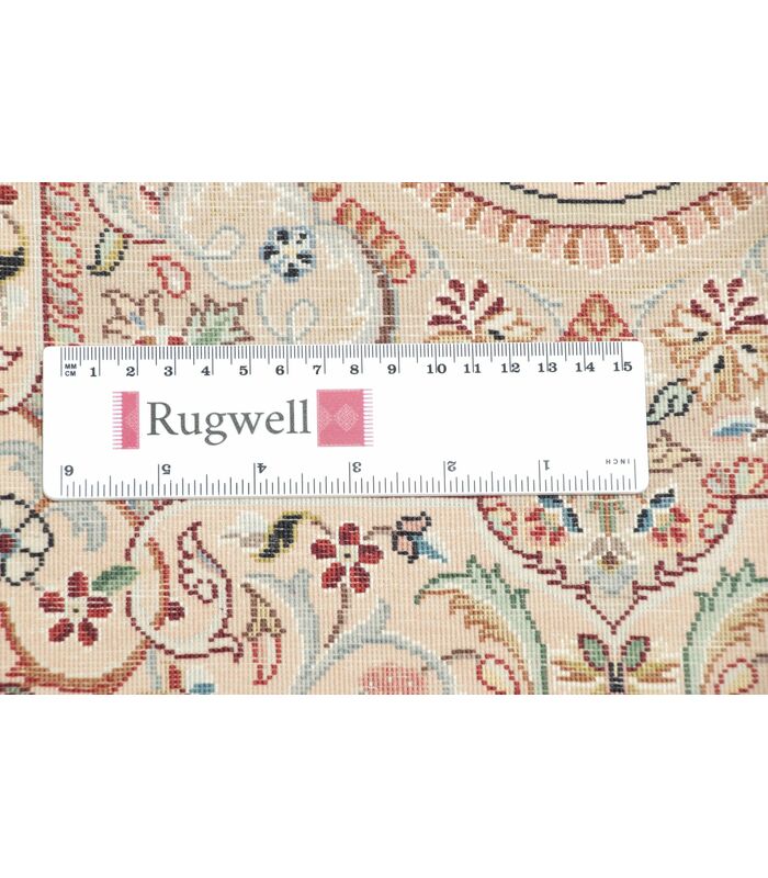 Ilam Sherkat auf Seide