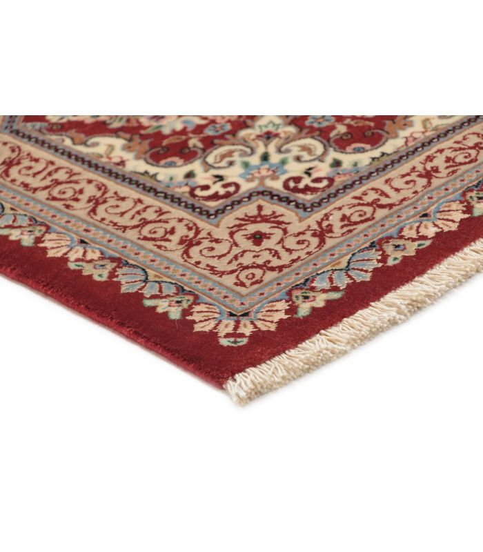 Ilam Sherkat on silk warp