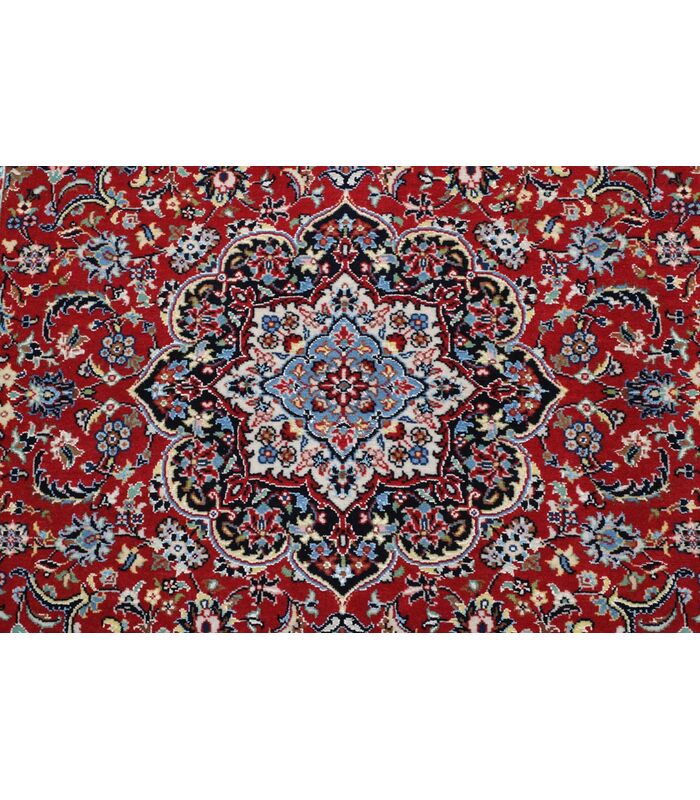 Ilam Sherkat auf Seide