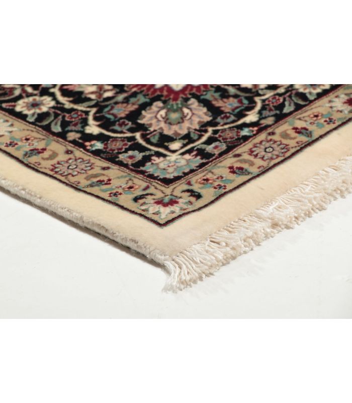 Ilam Sherkat on silk warp