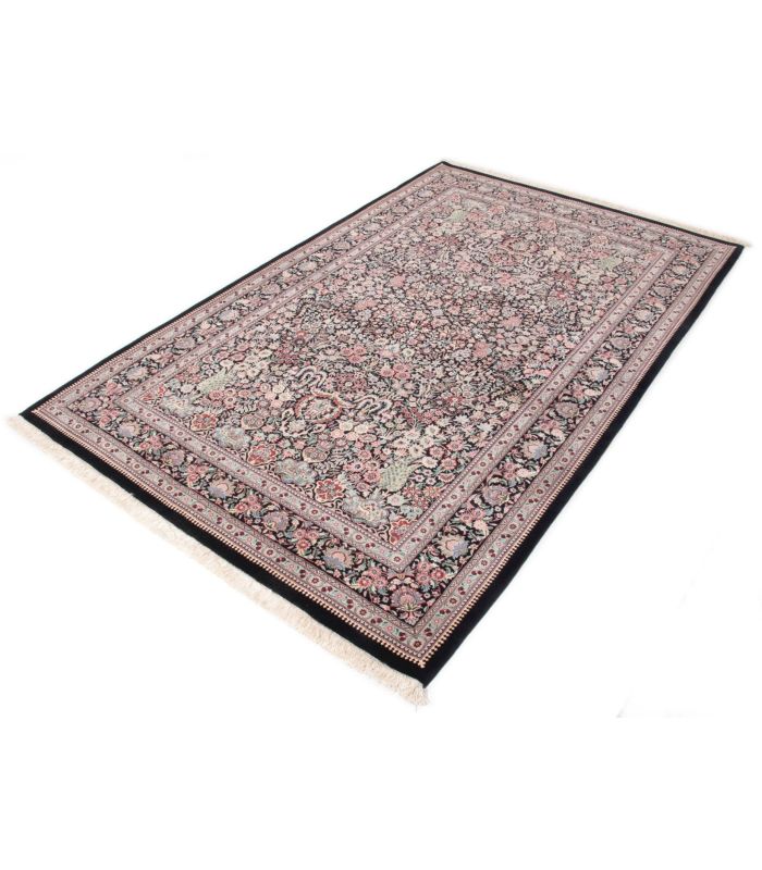 Ilam Sherkat auf Seide