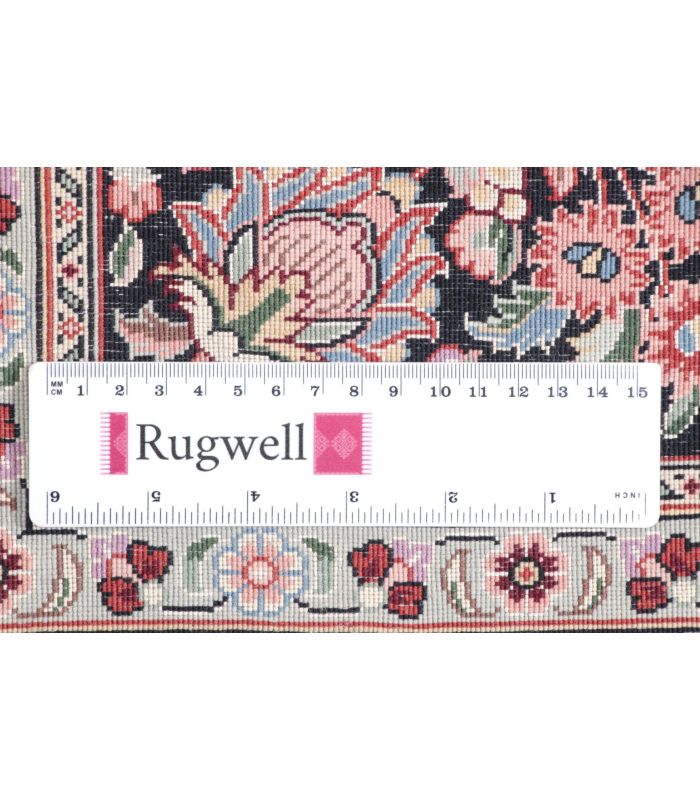 Ilam Sherkat auf Seide