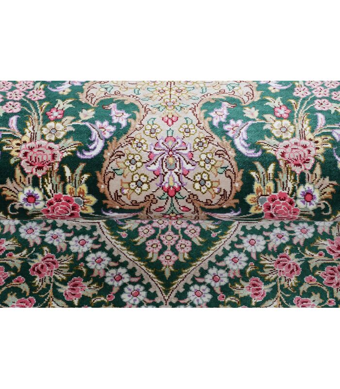 Qum silk