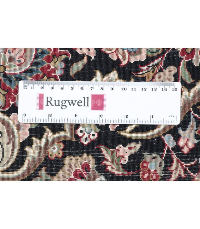 Ilam Sherkat auf Seide