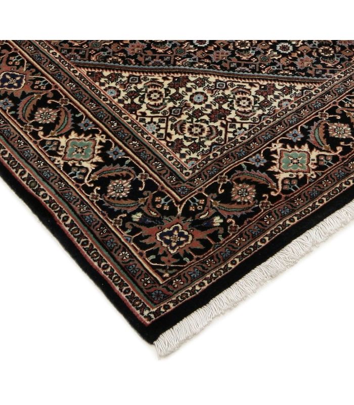 Bidjar with silk contours