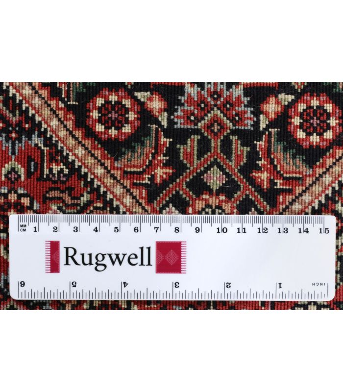 Bidjar with silk contours