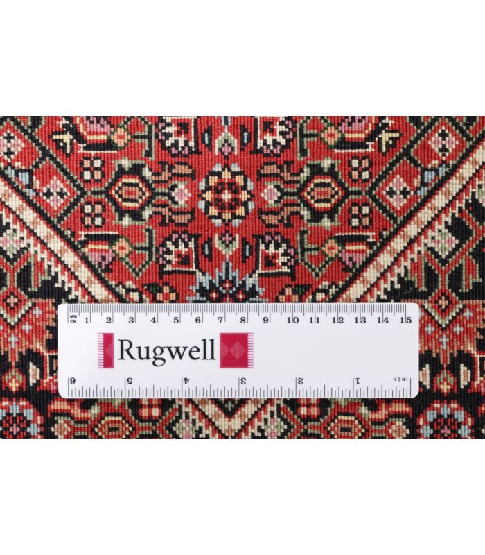 Bidjar with silk contours