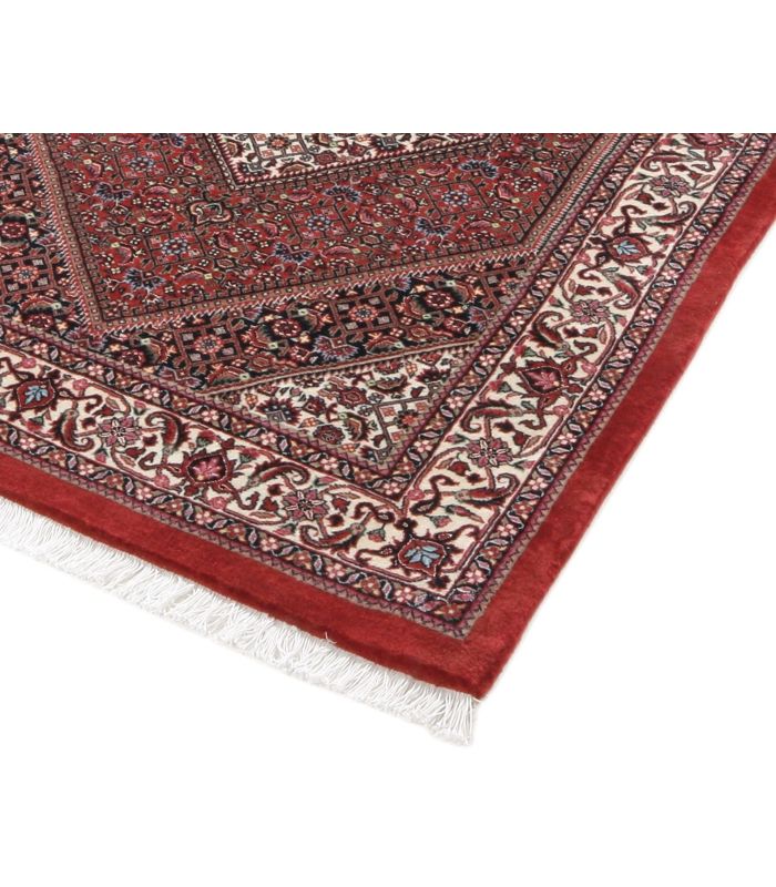 Bidjar with silk contours