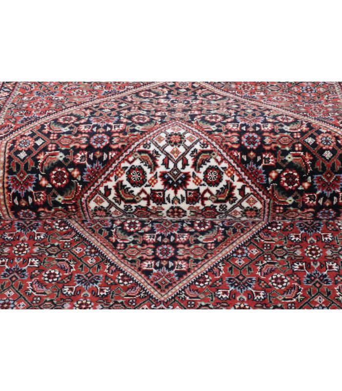 Bidjar with silk contours