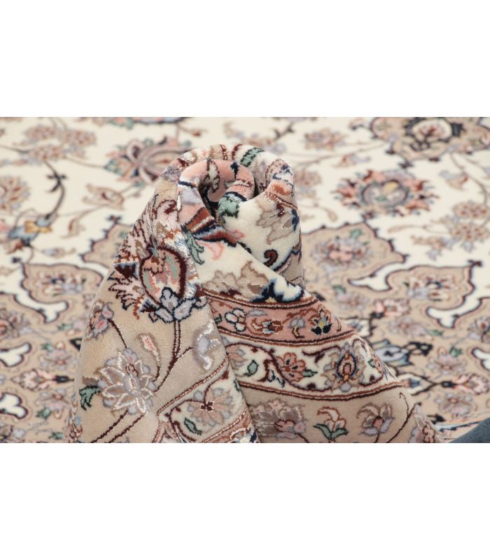 Isfahan on silk warp