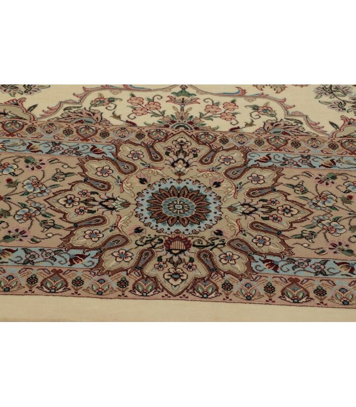 Ilam Sherkat auf Seide