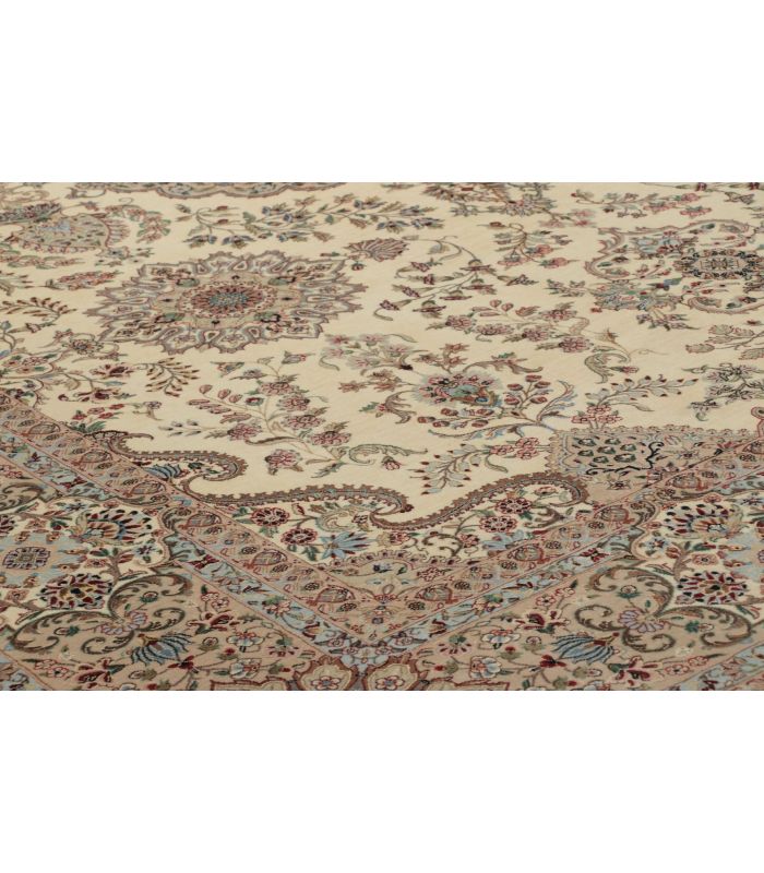 Ilam Sherkat auf Seide